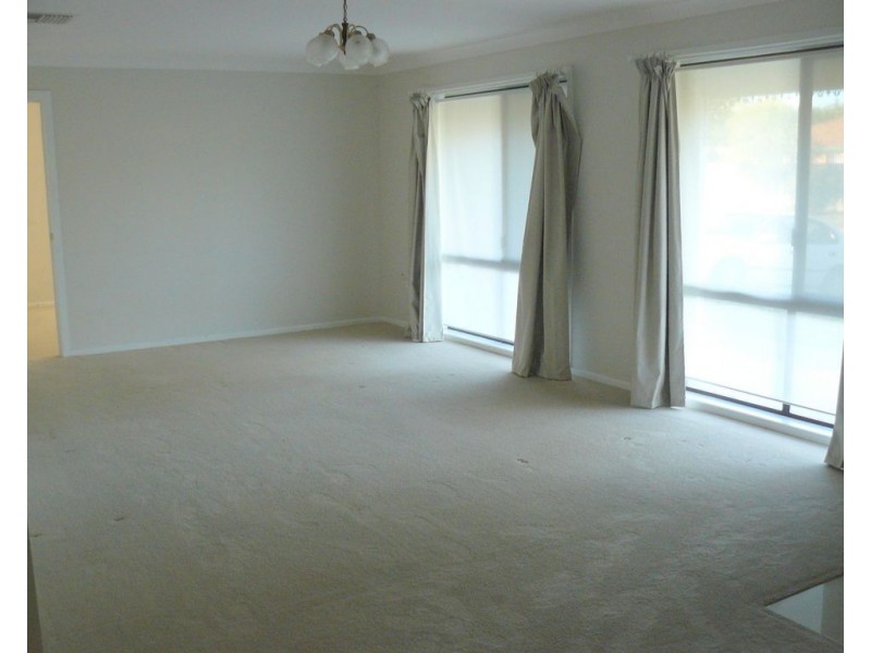 13 Myall Place, Moree NSW 2400