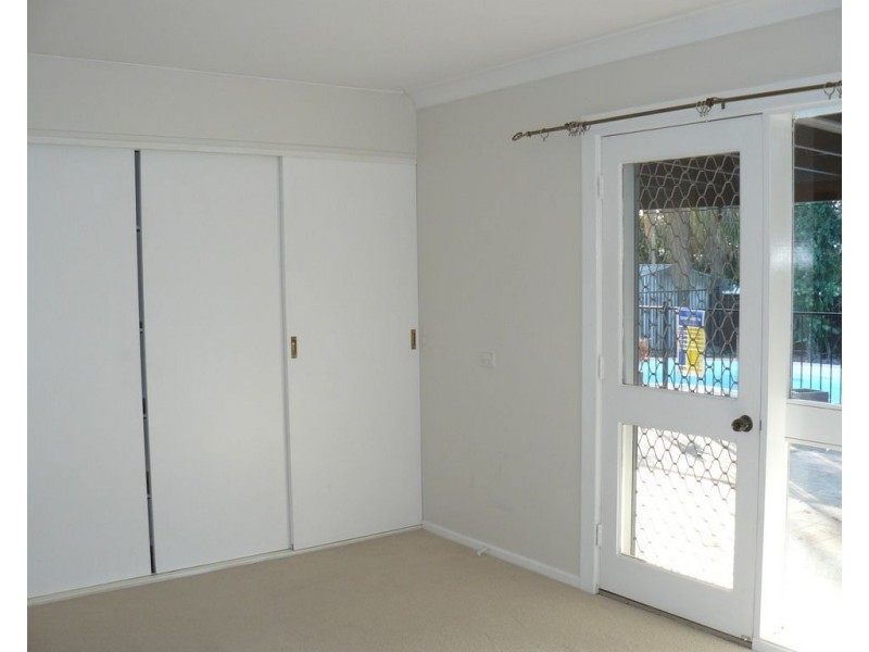 13 Myall Place, Moree NSW 2400