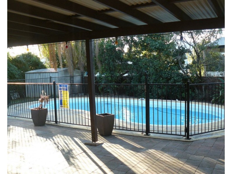 13 Myall Place, Moree NSW 2400