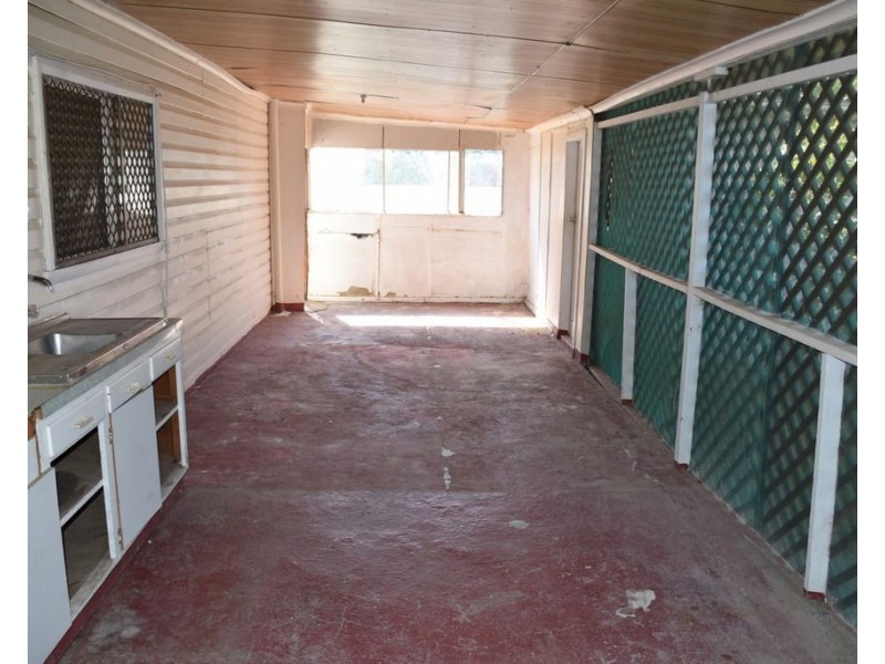 66 Oak Street, Moree NSW 2400