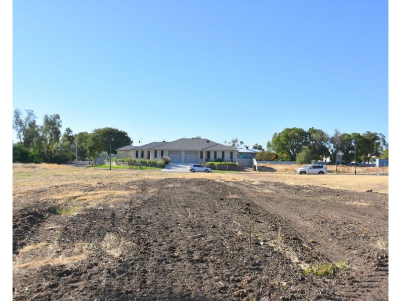 4 Olive Crescent, Moree NSW 2400