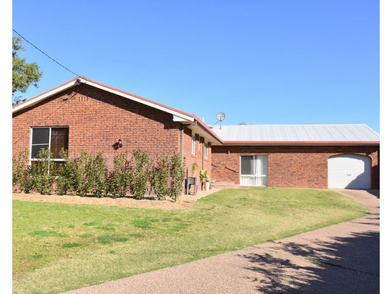 5 Myall Place, Moree NSW 2400