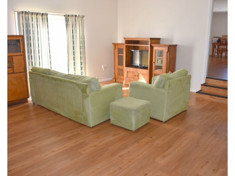 5 Myall Place, Moree NSW 2400