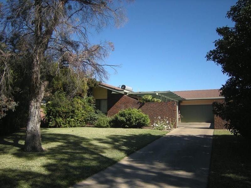 8 Allambie Place, Moree NSW 2400