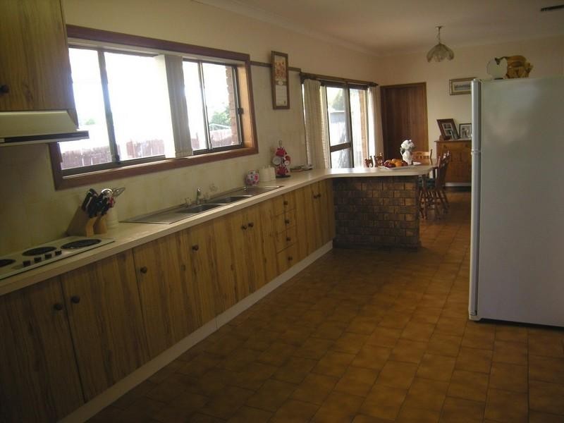 8 Allambie Place, Moree NSW 2400