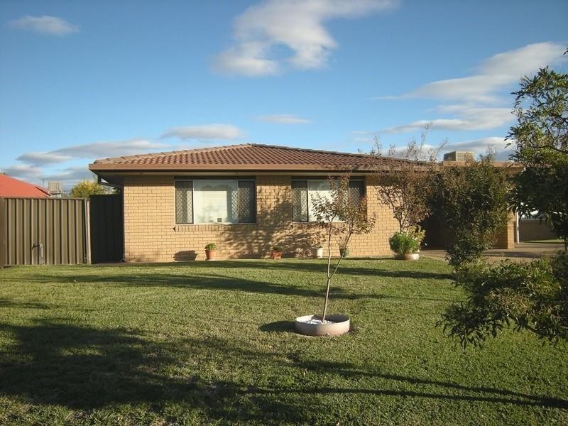 1/16 Cummins Avenue, Moree NSW 2400