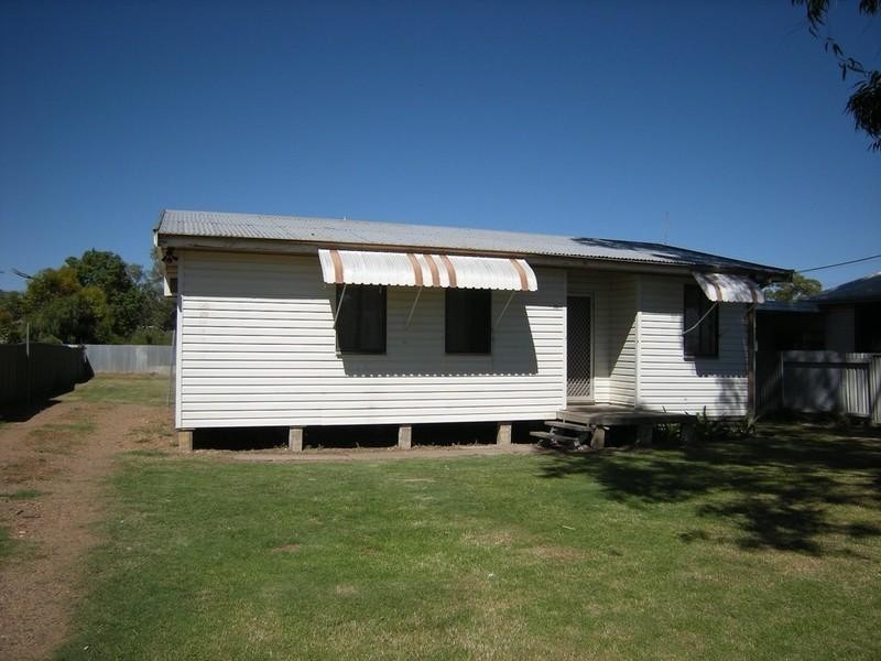 86 Adelaide Street, Moree NSW 2400