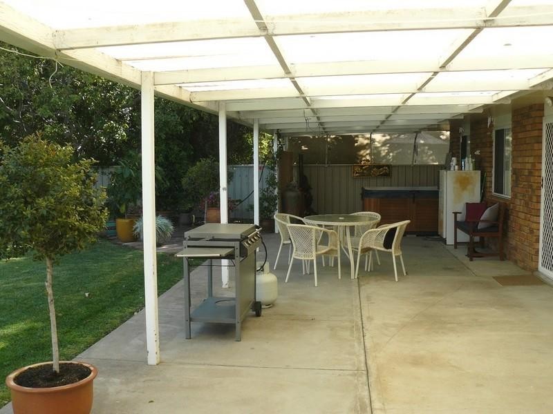 25 Maple Avenue, Moree NSW 2400