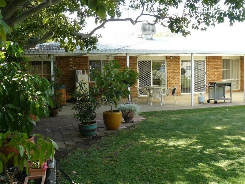 25 Maple Avenue, Moree NSW 2400