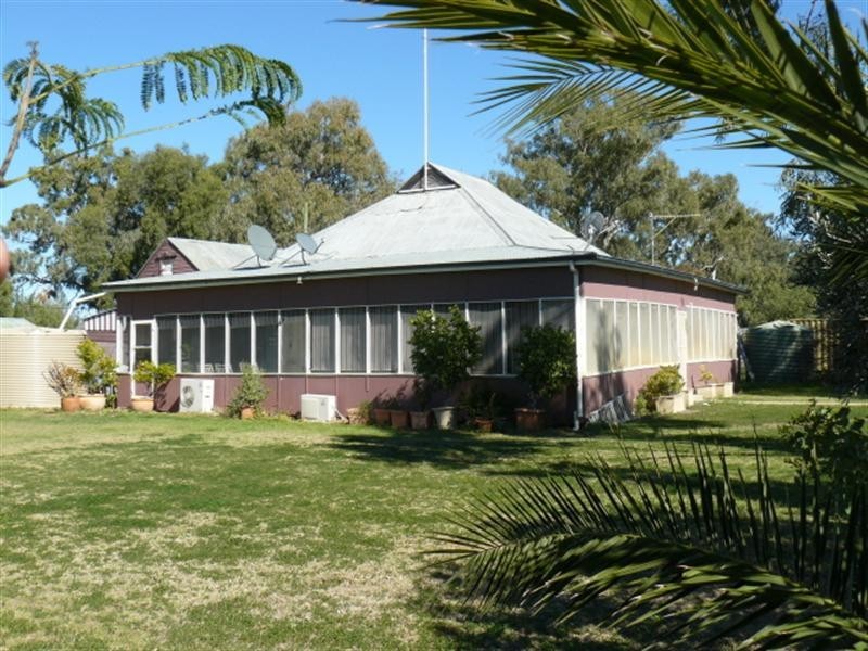 72 Kamilaroi Highway, Walgett NSW 2832