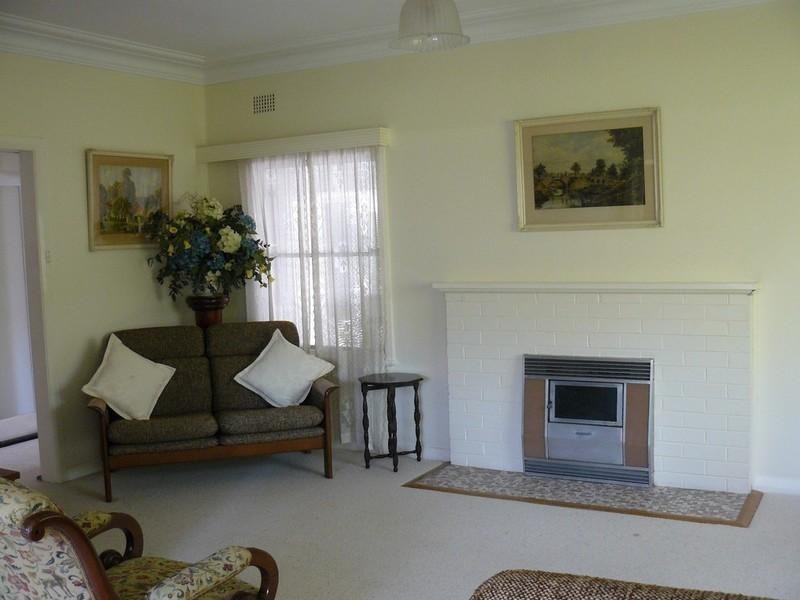 2 Dobbie Street, Moree NSW 2400