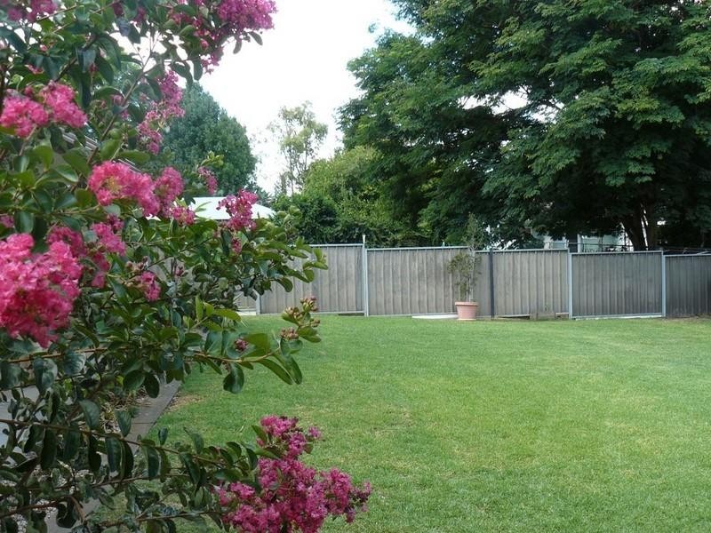 6 Merindah Avenue, Moree NSW 2400