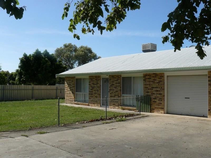 8 Bottlebrush Drive, Moree NSW 2400
