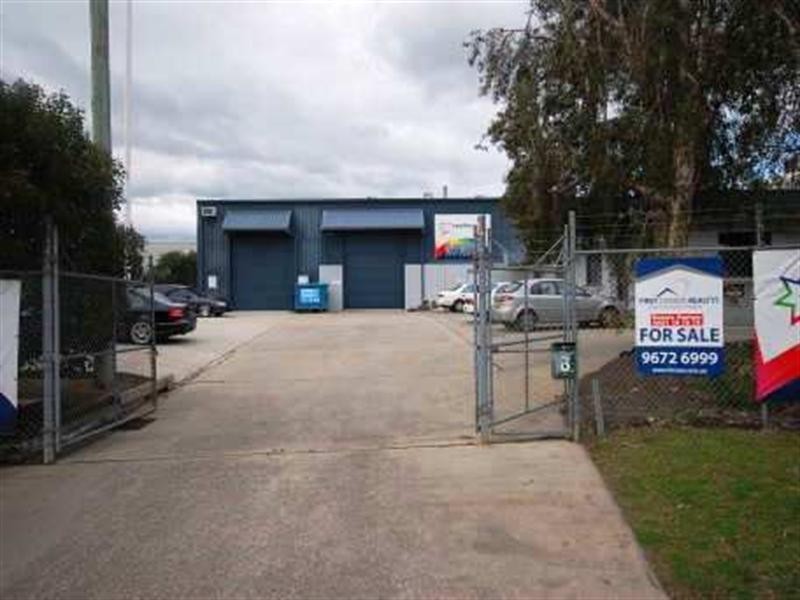 8 Hannabus Place, Mulgrave NSW 2756