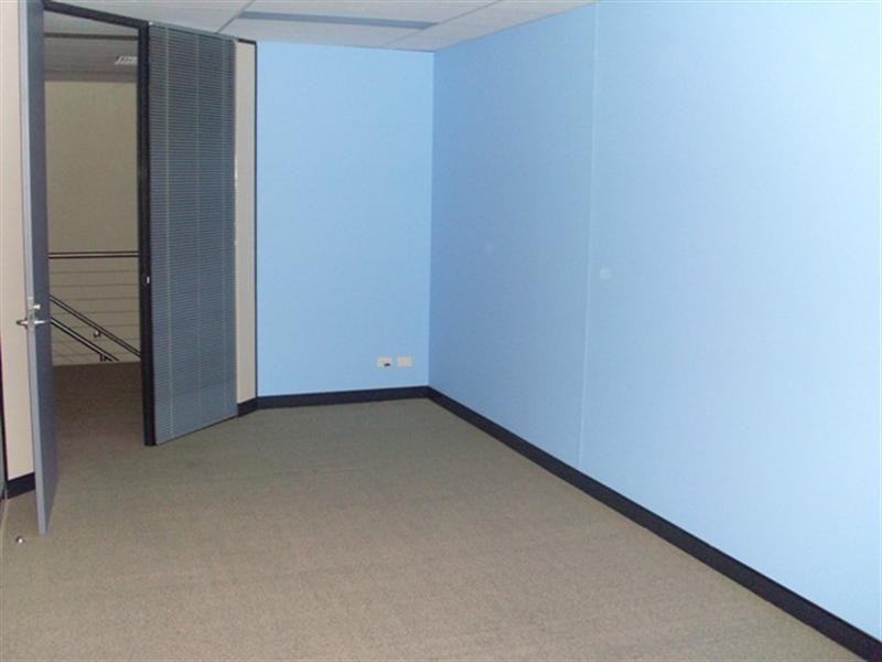 4 Chaplin Drive, Lane Cove NSW 2066