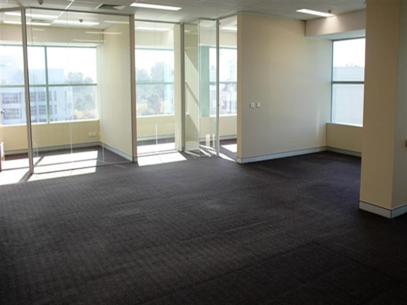 5.08 12 Century Circuit, Baulkham Hills NSW 2153