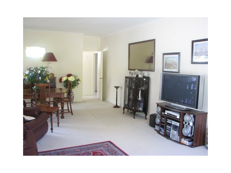 4 Field Avenue, Victor Harbor SA 5211
