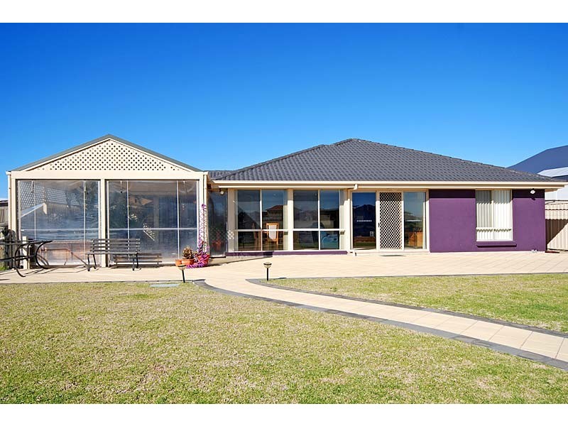 52 Prince Alfred Parade, Hindmarsh Island SA 5214