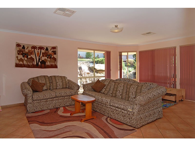 10 Light Place, Mount Compass SA 5210