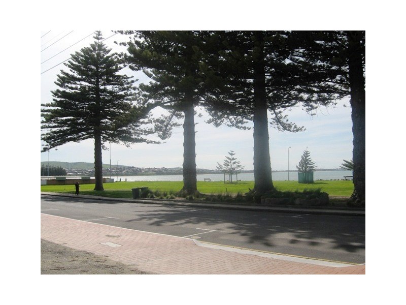 13/1,2,3 Flinders Parade, Victor Harbor SA 5211