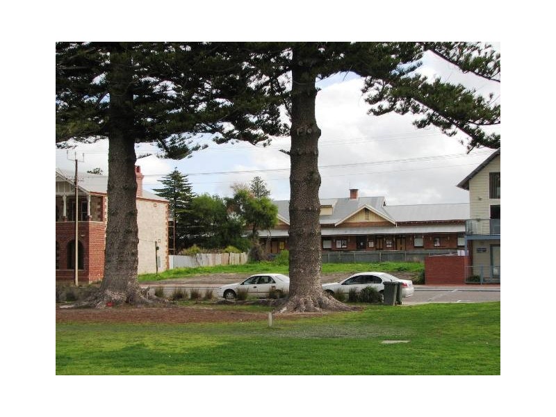 13/1,2,3 Flinders Parade, Victor Harbor SA 5211