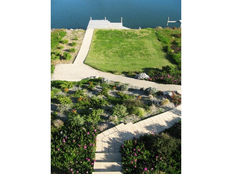 97 Blanche Parade, Hindmarsh Island SA 5214