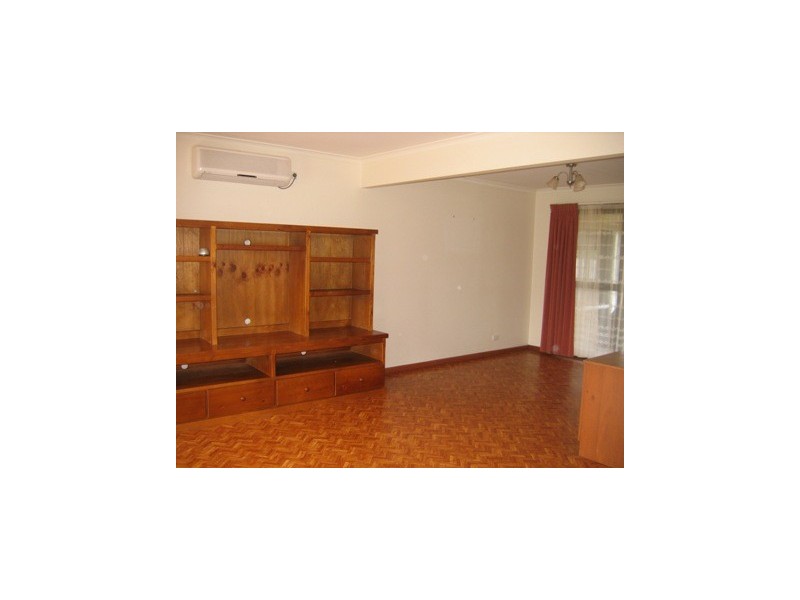 9 Hazel Street, Goolwa Beach SA 5214