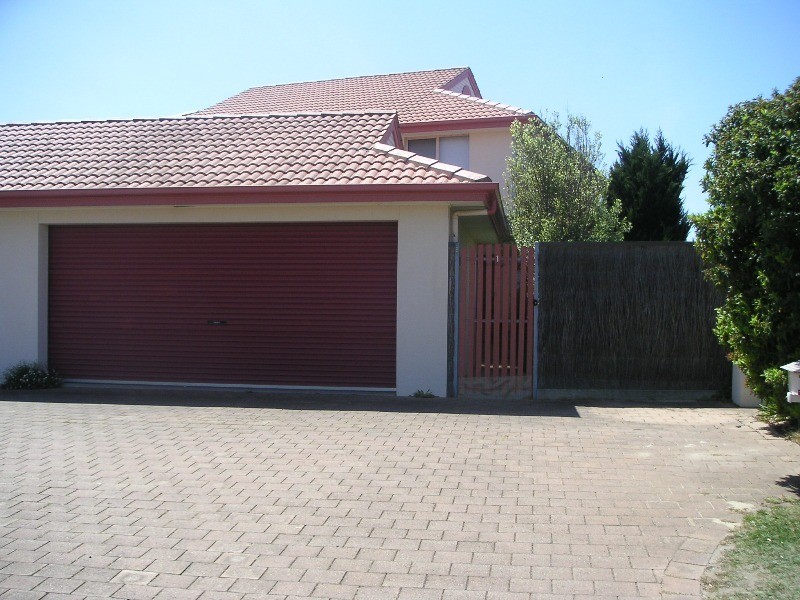 1/1 Lakeside Circuit, Encounter Bay SA 5211