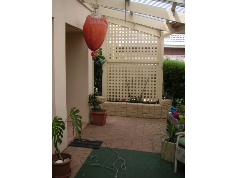 1/1 Lakeside Circuit, Encounter Bay SA 5211