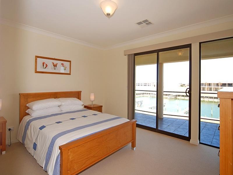 21 Vesta Drive, Hindmarsh Island SA 5214