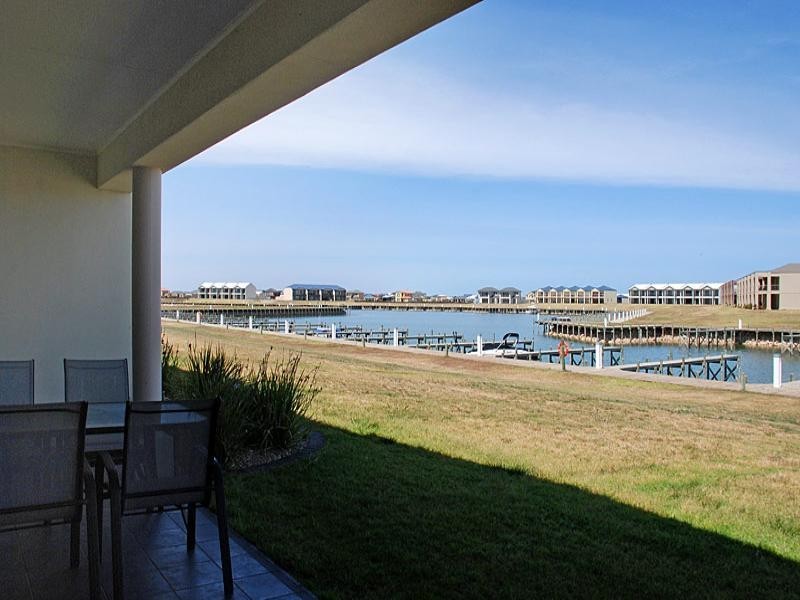 21 Vesta Drive, Hindmarsh Island SA 5214