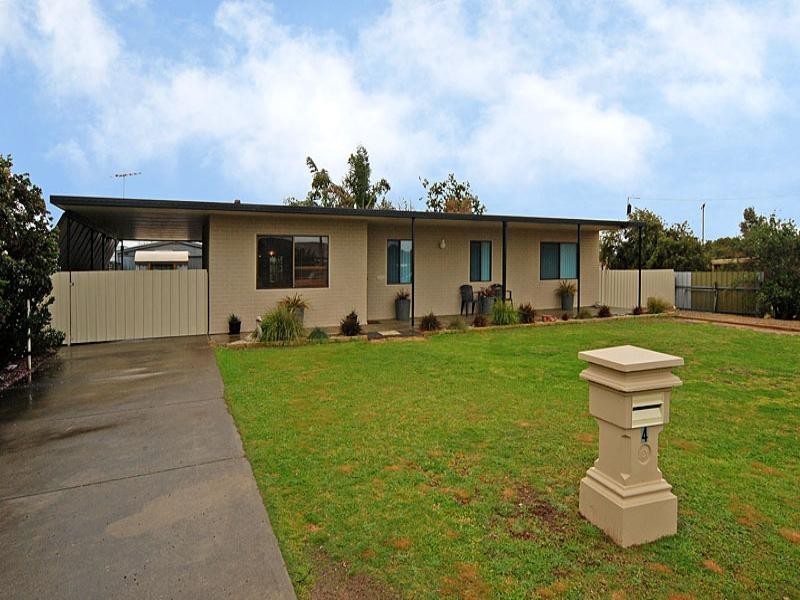 4 Evans Street, Goolwa Beach SA 5214