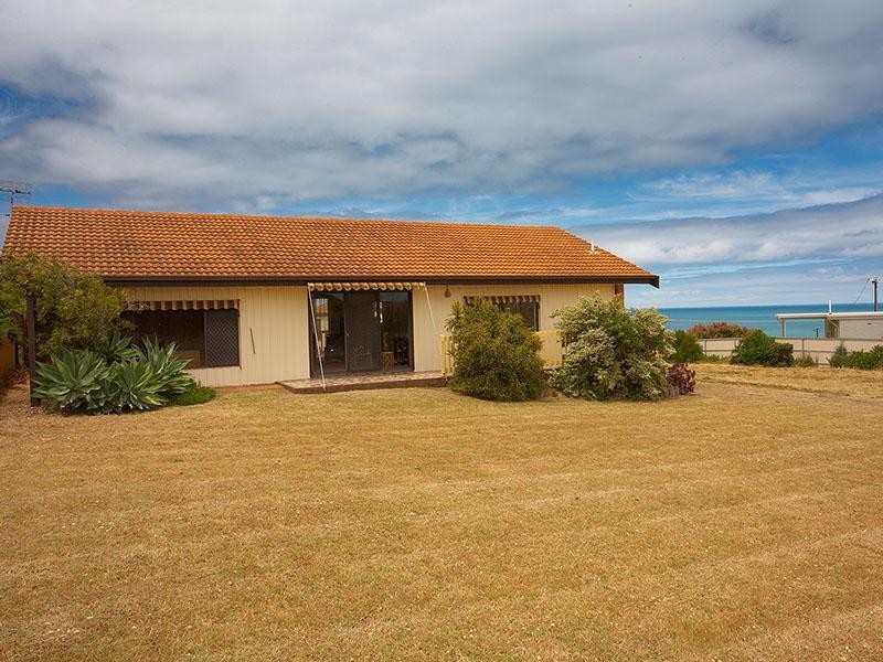 2 Seaview Road, Port Elliot SA 5212