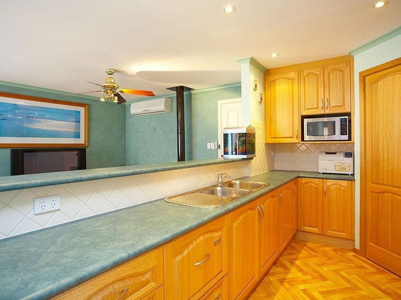 18 St Lukes Street, Port Elliot SA 5212