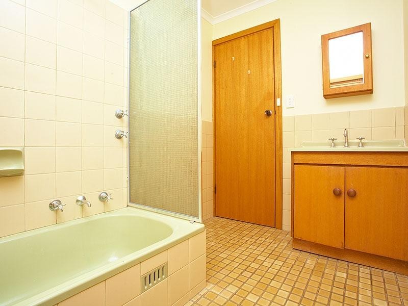 6 Barton Street, Port Elliot SA 5212