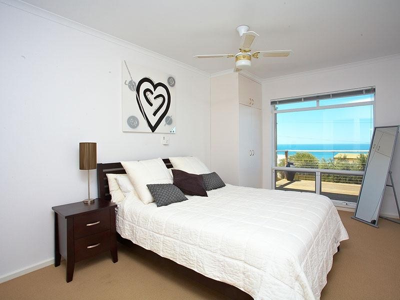 98 Seagull Avenue, Hayborough SA 5211