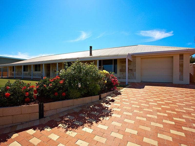 68 North Terrace, Port Elliot SA 5212