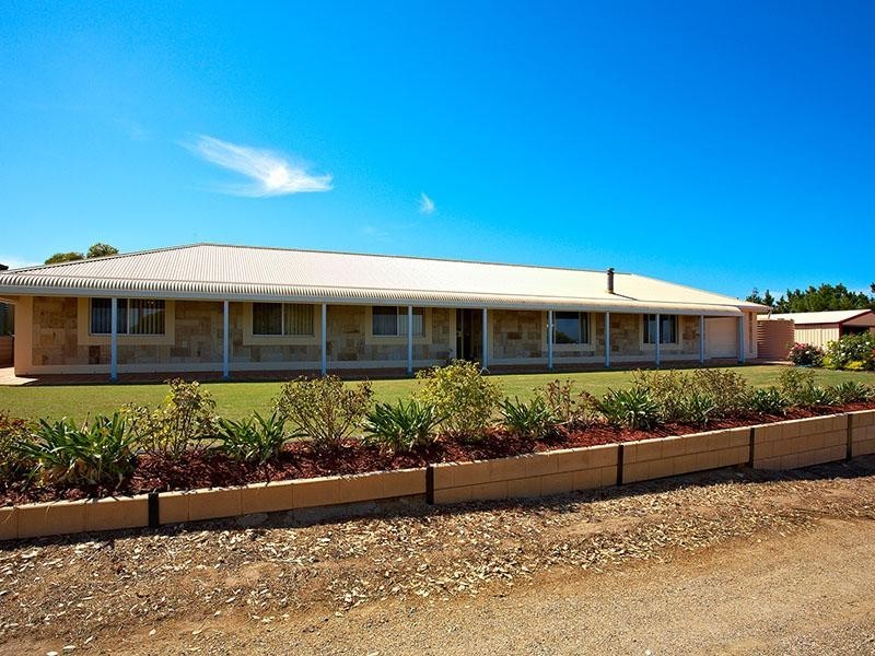 68 North Terrace, Port Elliot SA 5212