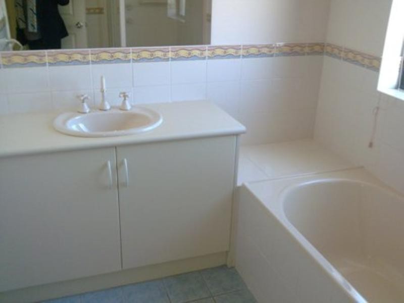 1 Vesta Drive, Hindmarsh Island SA 5214