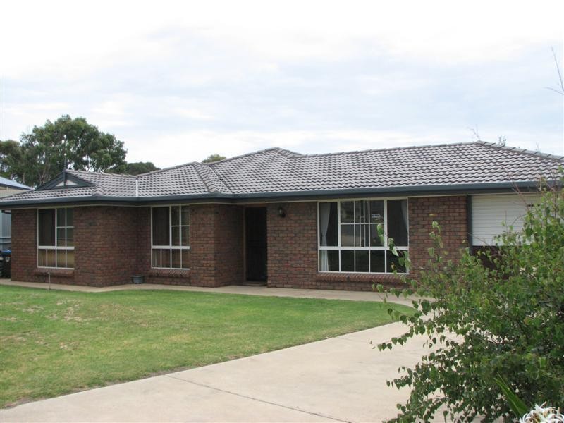 11 Kemp Street, Goolwa Beach SA 5214