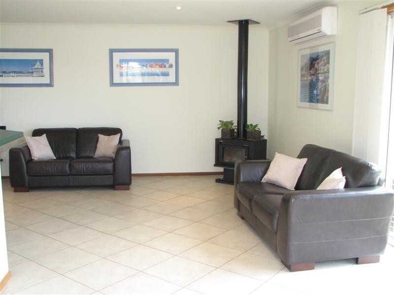 11 Kemp Street, Goolwa Beach SA 5214