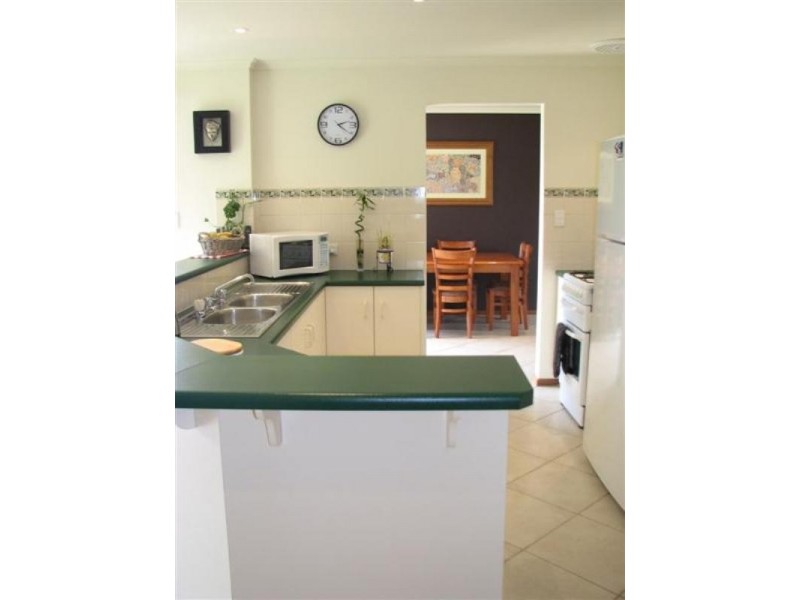 11 Kemp Street, Goolwa Beach SA 5214