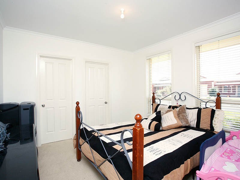 8 Sweetman Avenue, Encounter Bay SA 5211