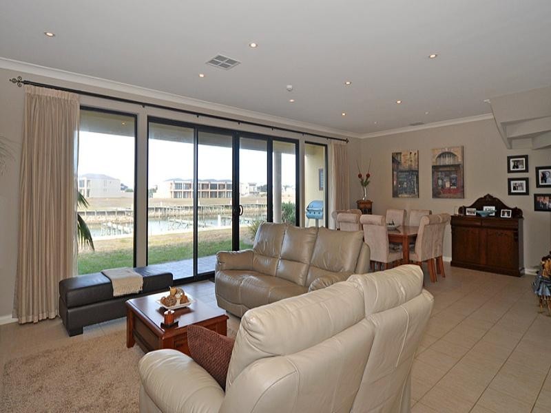 35 Vesta Drive, Hindmarsh Island SA 5214