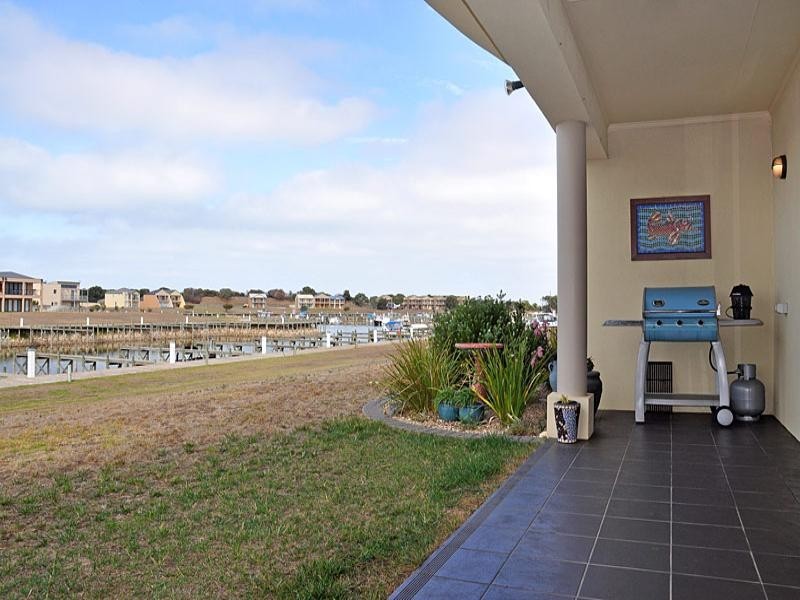 35 Vesta Drive, Hindmarsh Island SA 5214