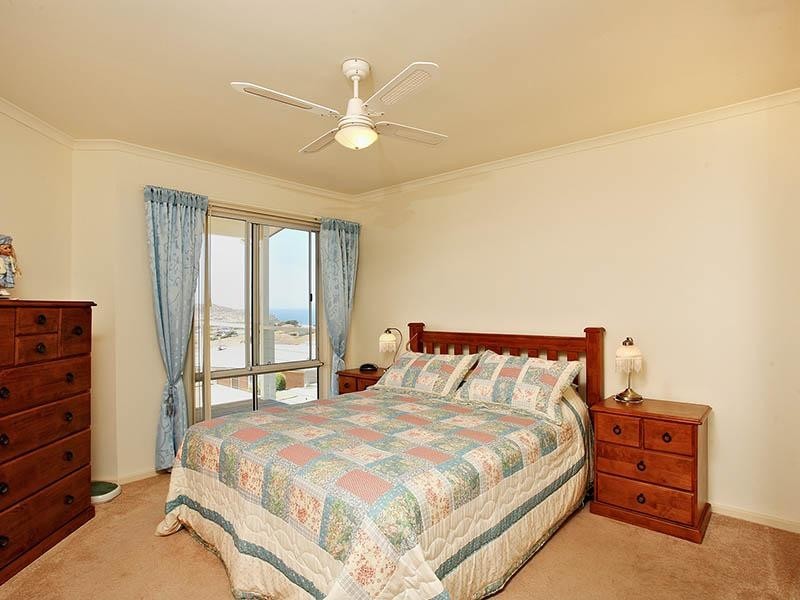 15 Orca Place, Encounter Bay SA 5211