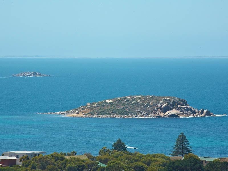 15 Orca Place, Encounter Bay SA 5211