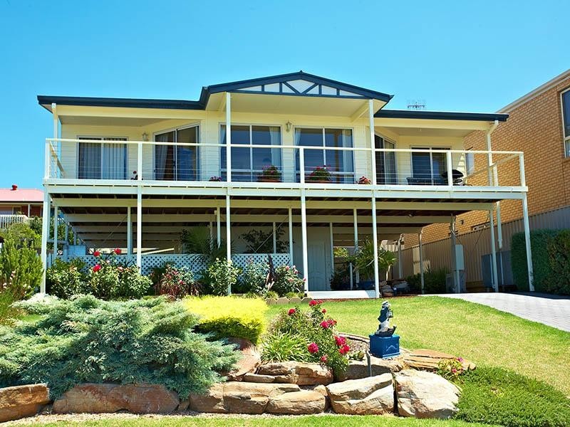15 Orca Place, Encounter Bay SA 5211