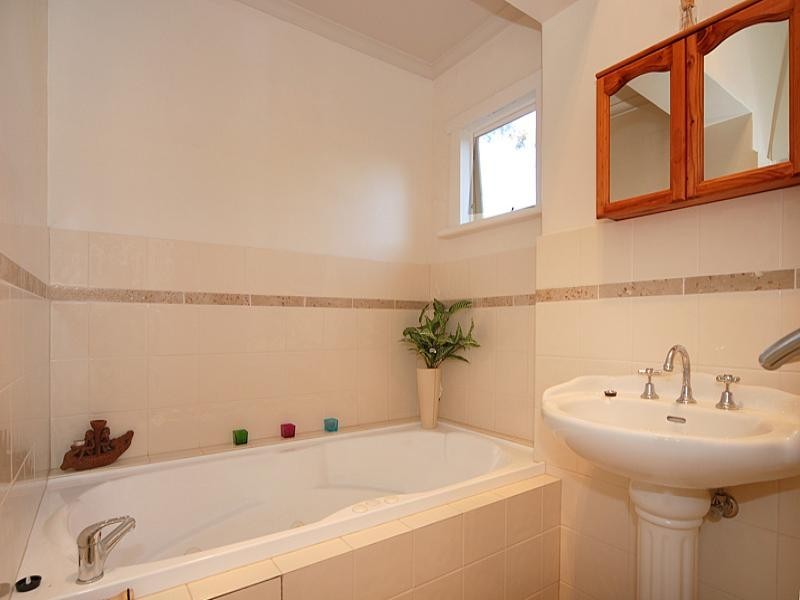 39 Grantley Avenue, Victor Harbor SA 5211