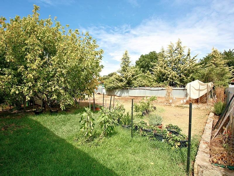 205 Wright Road, Valley View SA 5093